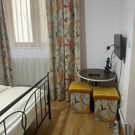 Casa Linistita Chiscau